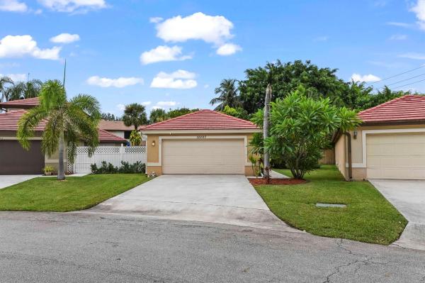 Wellington Downs, 12207 Brisbane Ln, Wellington, Florida 33414, image 1