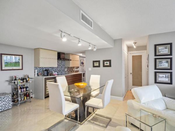 Washington Tower, 2000 Presidential Way #602, West Palm Beach, Florida 33401, image 2