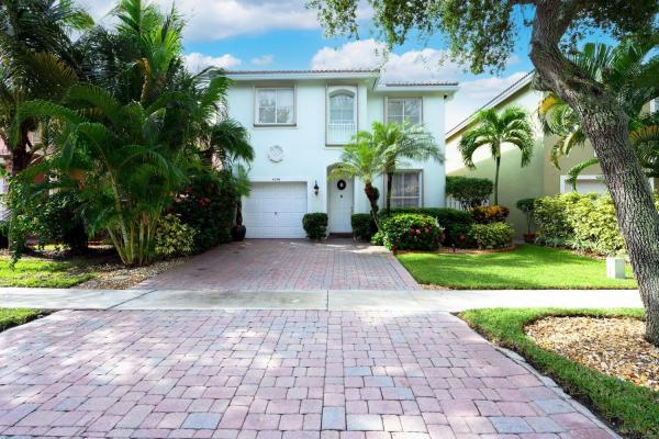 Tahoe At Lakes Of Laguna, 4156 Meade Way, West Palm Beach, Florida 33409, image 1