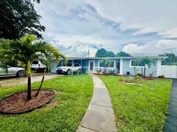 352 Greenbrier Dr, Palm Springs, Florida 33461, image 1