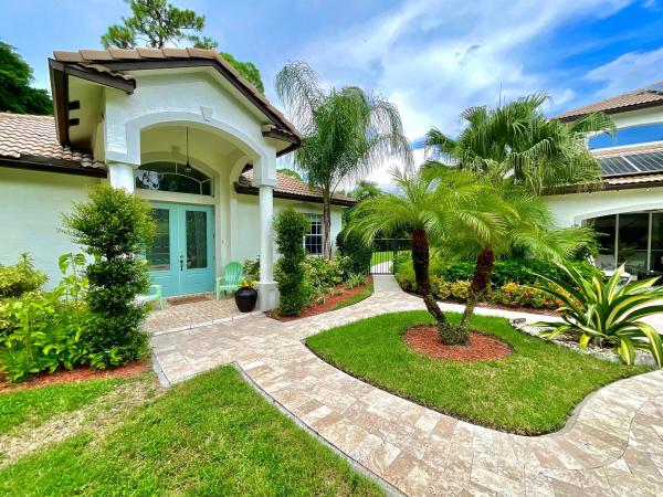 Pinewood East Of Wellington, 12132 Quercus Ln, Wellington, Florida 33414, image 1