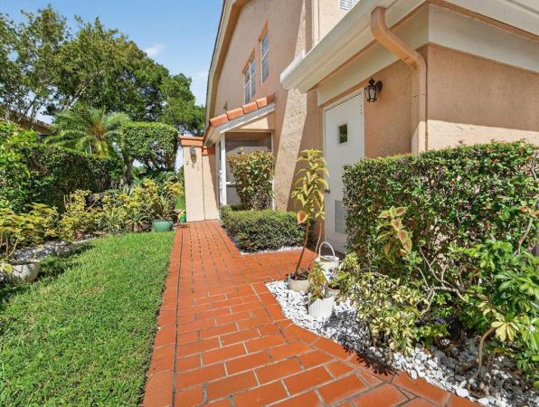 Palm Isles, 9673 Shadybrook Dr #201, Boynton Beach, Florida 33437, image 3