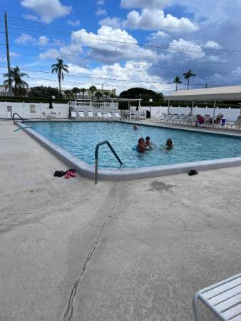The Pines Of Delray North, 1580 NW 18th Ave, Delray Beach, Florida 33445, image 1