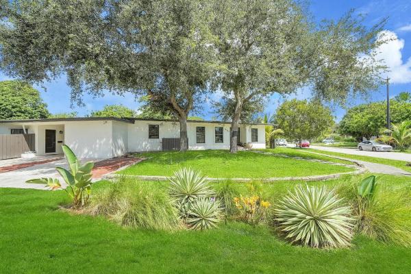 Pompano Beach Highlands, 4141 NE 16th Ave, Pompano Beach, Florida 33064, image 1