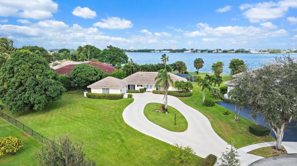 Presidential Estates, 4 Cloister Cir, West Palm Beach, Florida 33401, image 1