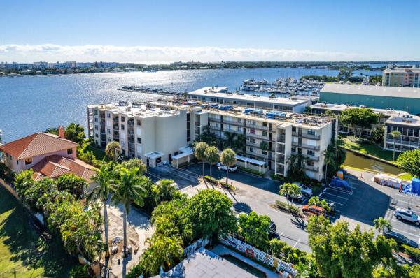 Hidden Harbour Of The Palm Beaches, 896 N Federal Hwy #526, Lantana, Florida 33462, image 1