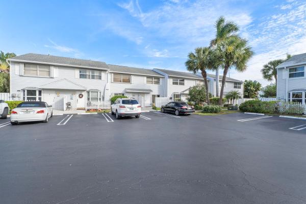 Sun Harbour Townhomes, 2725 NE 15th St, Pompano Beach, Florida 33062, image 1