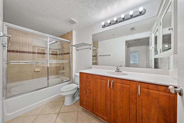The Villas At Emerald Dunes, 6466 Emerald Dunes Dr #207, West Palm Beach, Florida 33411, image 1