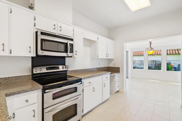 Burnup & Sims Estates, 210 Russlyn Dr, West Palm Beach, Florida 33405, image 1