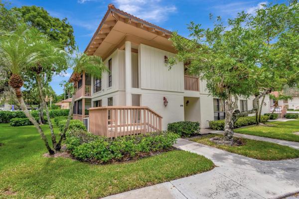 Golf Villas, 618 Brackenwood Cv, Palm Beach Gardens, Florida 33418, image 1