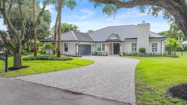 18433 SE Heritage Dr, Jupiter, Florida 33469, image 1