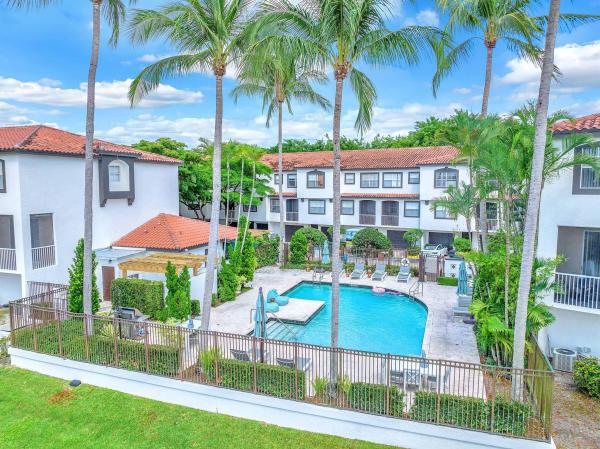 Estada Of Los Paseos, 20889 Saint Andrews Blvd, Boca Raton, Florida 33433, image 1