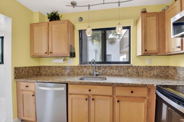 Ashland At Lakes Of Delray, 15109 Ashland Dr #323, Delray Beach, Florida 33484, image 3