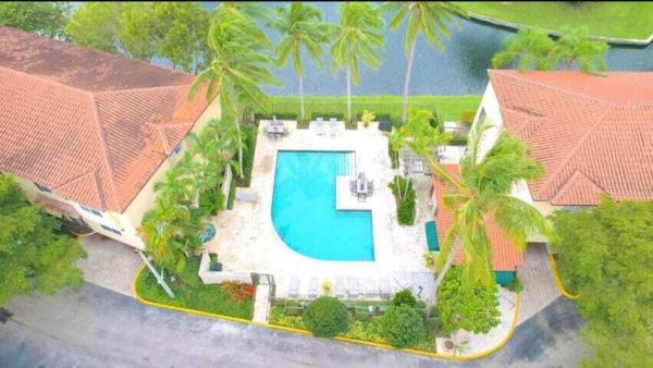 Estada Of Los Paseos, 20889 Saint Andrews Blvd, Boca Raton, Florida 33433, image 1