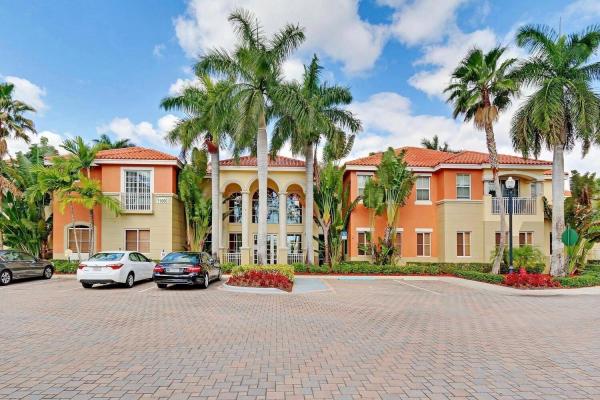 Residences At Legacy Place, 11012 Legacy Dr 204, Palm Beach Gardens, Florida 33410, image 1