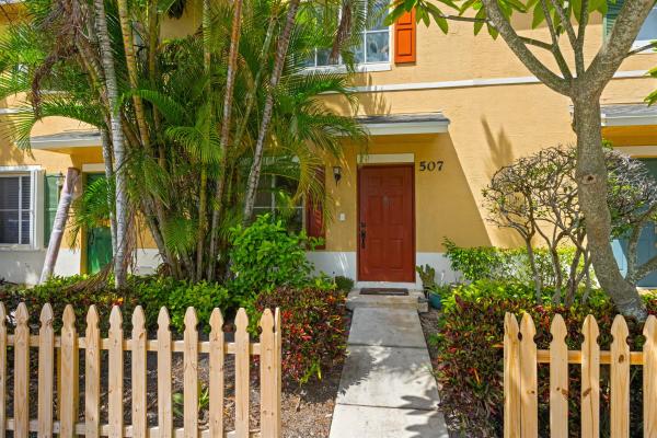 Lyman Village, 507 E Coast Ave, Lantana, Florida 33462, image 1