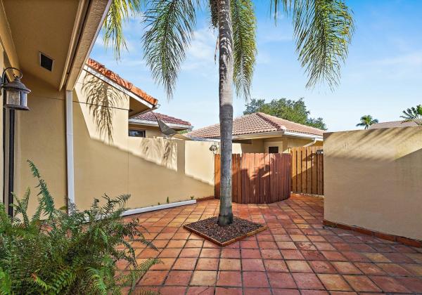 Patio Homes, 271 Old Meadow Way, Palm Beach Gardens, Florida 33418, image 1
