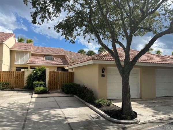 Patio Homes, 127 Old Meadow Way, Palm Beach Gardens, Florida 33418, image 1