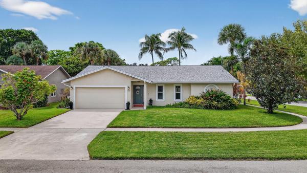 Amberwoods, 21570 Kapok Cir, Boca Raton, Florida 33433, image 1