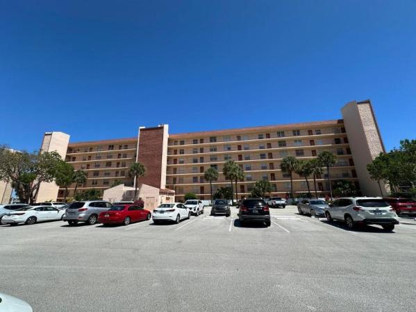 Bonaire Village, 14527 Bonaire Blvd #306, Delray Beach, Florida 33446, image 2