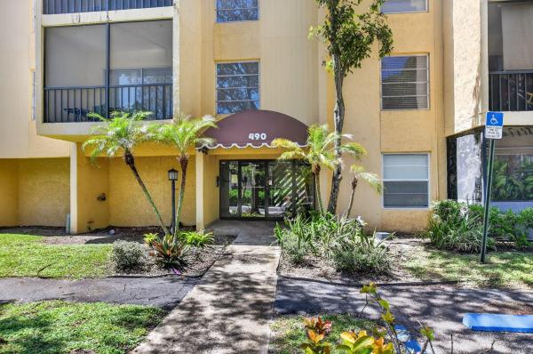 Casa Del Rio, 490 NW 20th St 3160, Boca Raton, Florida 33431, image 1