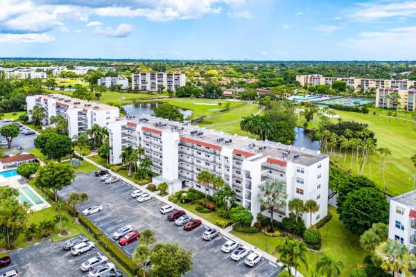 Poinciana Place 3, 3595 Birdie Dr #406, Lake Worth, Florida 33467, image 1