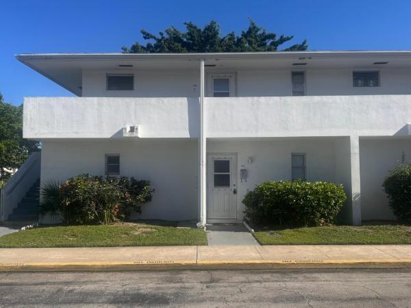 141 West Ct, Royal Palm Beach, Florida 33411, image 1