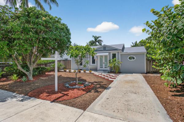 817 N Palmway, Lake Worth, Florida 33460, image 1