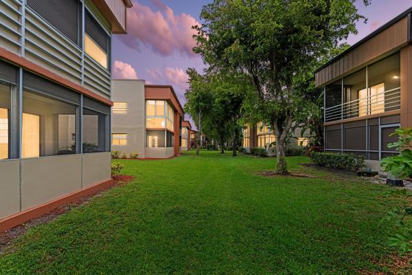 407 Piedmont I, Delray Beach, Florida 33484, image 2