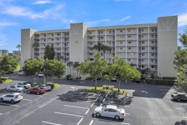 Huntington Lakes 5, 7260 Kinghurst Dr 508, Delray Beach, Florida 33446, image 1