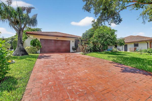 Knob Hill Club, 328 NW 42nd St, Boca Raton, Florida 33431, image 1