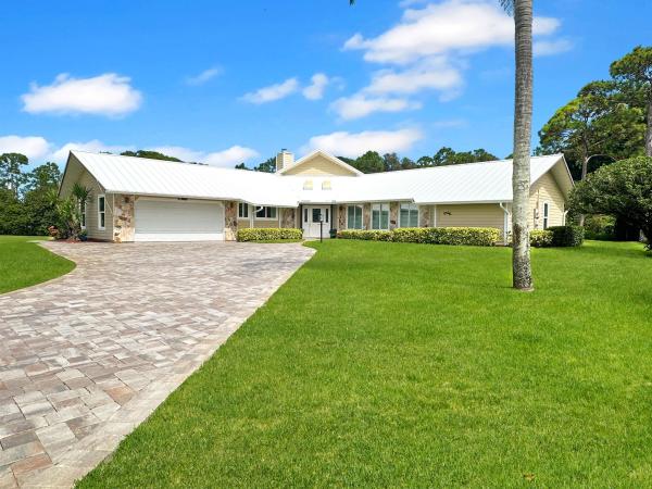 Holiday Pines, 4100 Smokey Pines Ct, Fort Pierce, Florida 34951, image 1