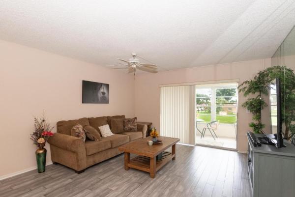 Golden Lakes Village, 125 Lake Evelyn Dr, West Palm Beach, Florida 33411, image 1