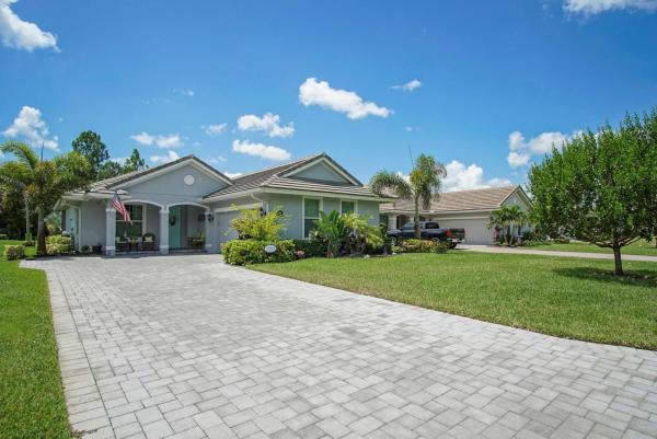 Meadowood Golf & Tennis Club, 2652 Conifer Dr, Fort Pierce, Florida 34951, image 1
