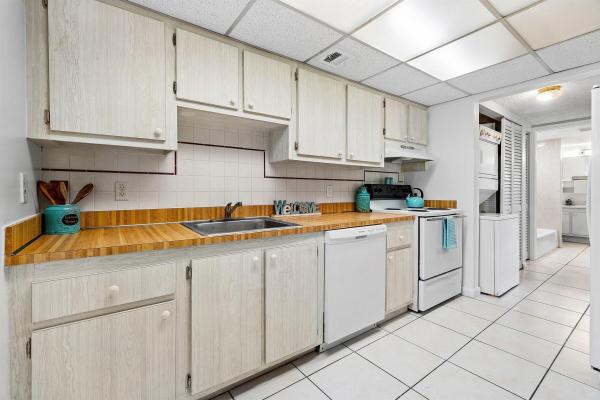 1876 Fairview Villas Dr 3, Palm Springs, Florida 33406, image 1
