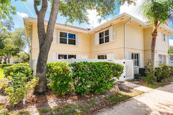 Wellesley At Lake Clarke Shores, 8152 Bridgewater Ct 52a, Lake Clarke Shores, Florida 33406, image 1