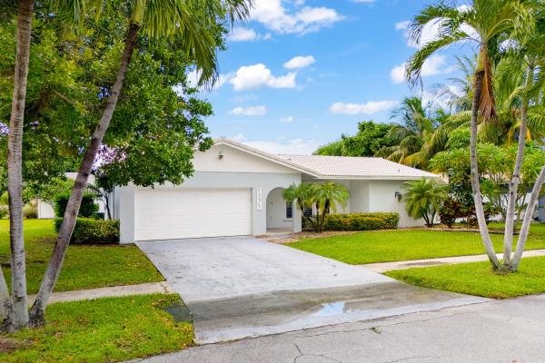Boca Raton Square, 1571 SW 13th Dr, Boca Raton, Florida 33486, image 1