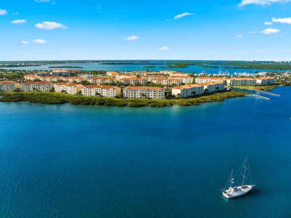 Harbour Isle West, 34 Harbour Isle Dr #204, Fort Pierce, Florida 34949, image 1