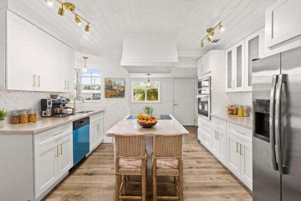 Palm Beach Gardens Estates, 379 Garden Blvd, Palm Beach Gardens, Florida 33410, image 1