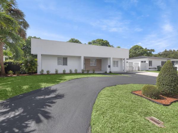 520 NE 135th St, Miami, Florida 33161, image 1
