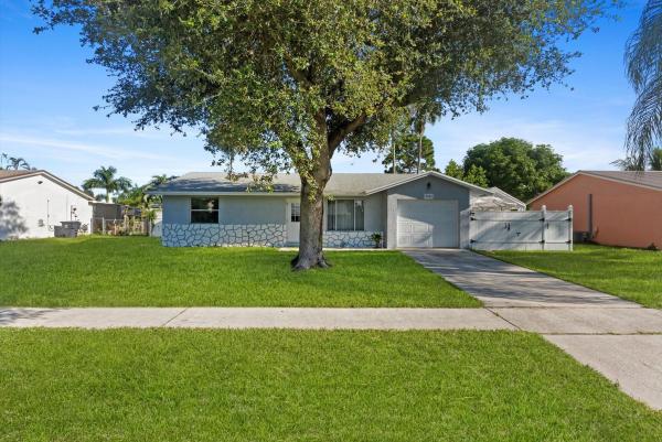 4561 Vespasian Ct, Lake Worth, Florida 33463, image 1