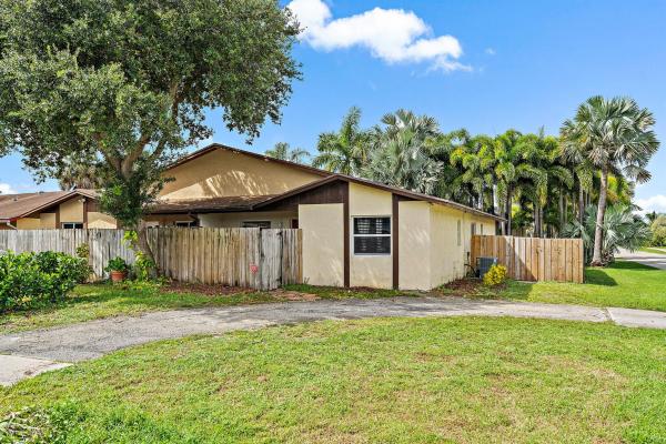 Parkway Village, 8667 Uranus Ter, West Palm Beach, Florida 33403, image 1
