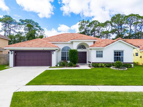 Le Palais, 5549 Descartes Cir, Boynton Beach, Florida 33472, image 1