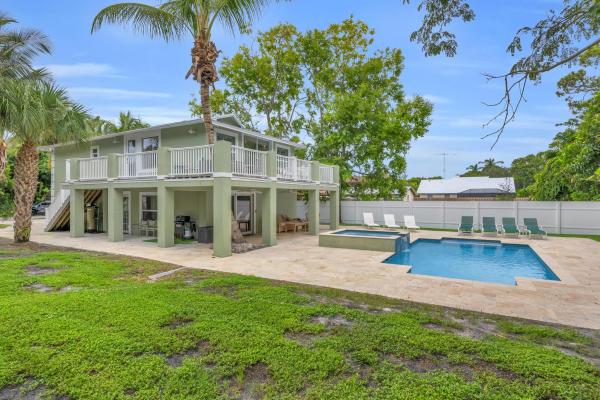 10869 SE Linden St, Jupiter, Florida 33469, image 1