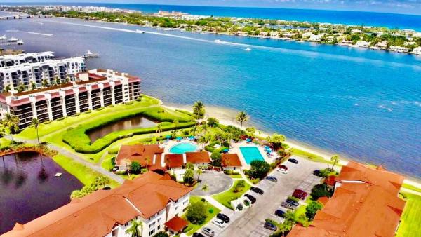 Half Moon Bay, 7030 Half Moon Cir 121, Hypoluxo, Florida 33462, image 1