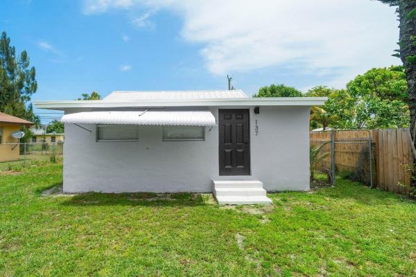 Lincoln Park, 137 SW 9th Ave, Delray Beach, Florida 33444, image 1
