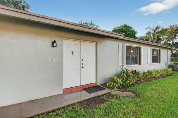 Chanteclair Villas, 1570 Palmland Dr, Boynton Beach, Florida 33436, image 1