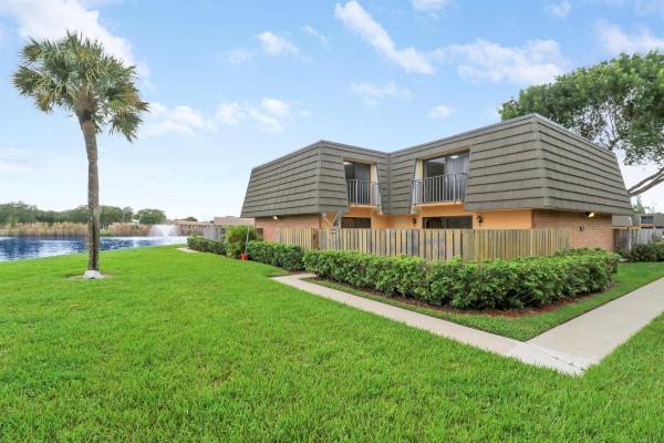 Village Of Sandalwood Lakes, 4208 42nd Way, West Palm Beach, Florida 33407, image 1