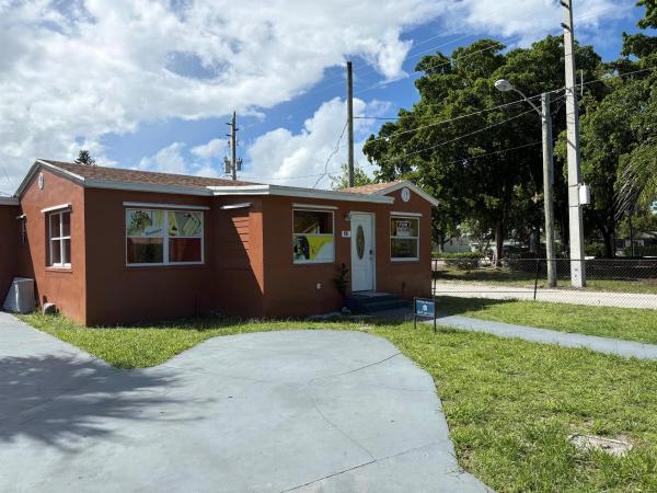 Atlantic Gardens Delray, 14 SW 11th Ave, Delray Beach, Florida 33444, image 1