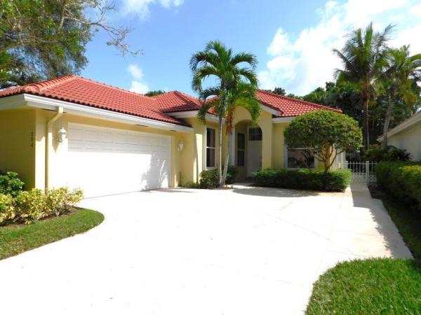The Hamptons At Maplewood, 304 S Hampton Dr, Jupiter, Florida 33458, image 1